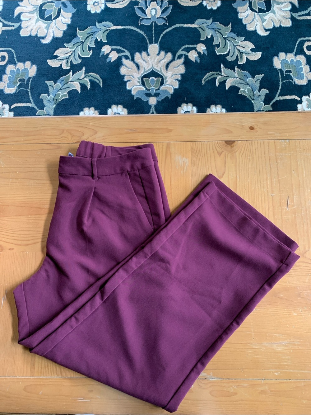 Old Navy Extra High Rise Women's Wide-Leg Dress Pants in Light Burgandy